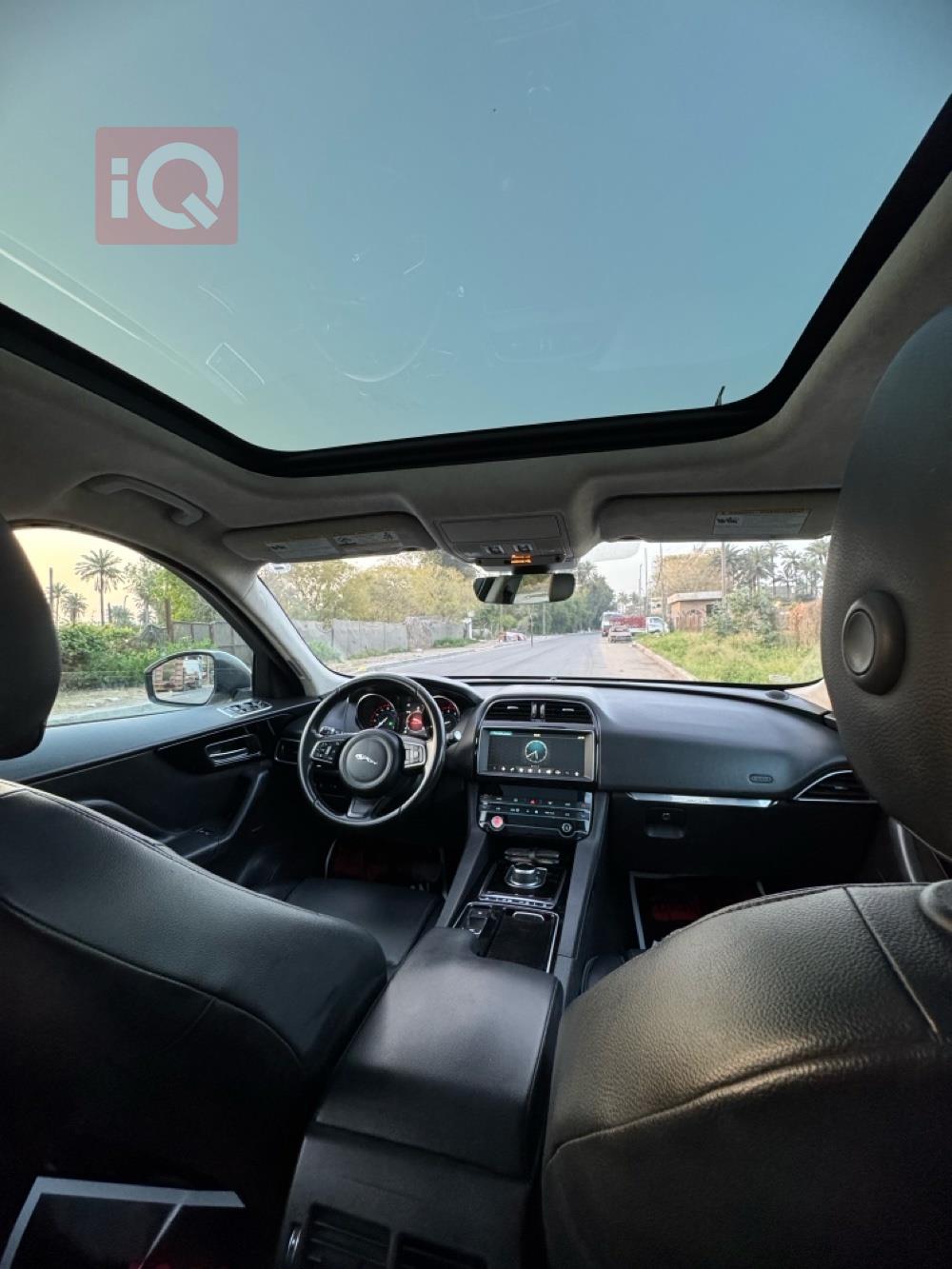 جاگوار F-Pace